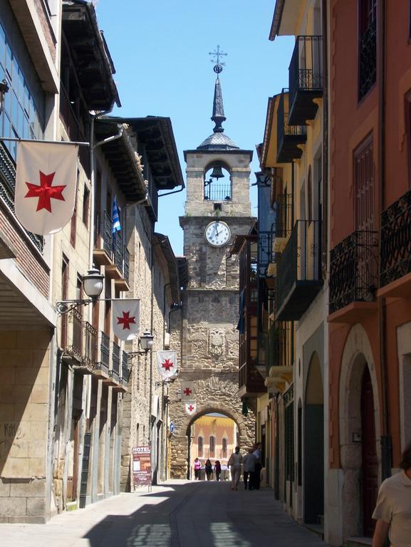Hostal Monteclaro Ponferrada Exterior foto